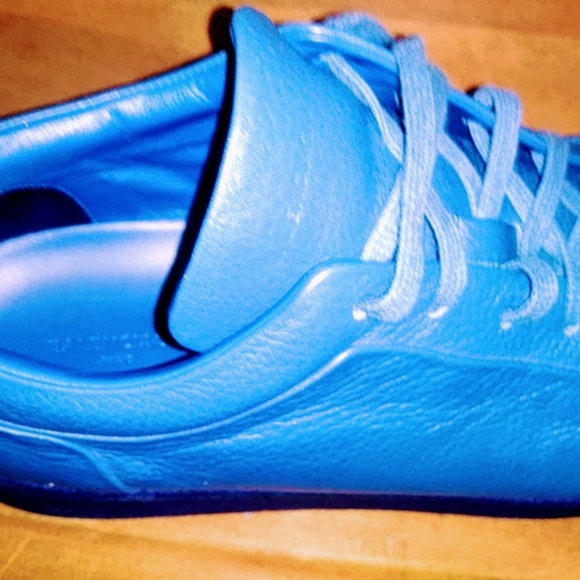 Balenciagas low tops - Picture 2 of 6